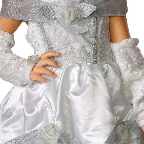Snow Queen-Kid’s Size S/M Silver & White Rubie’s Halloween Costume NWT - Picture 2 of 6